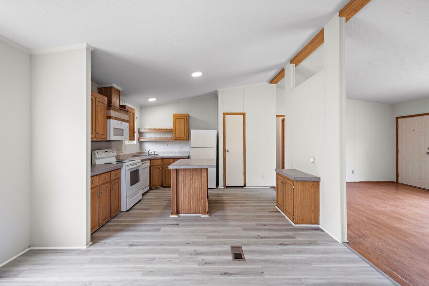 More Photos Of 16509 Brittany Way, Conroe Specialty For Sale