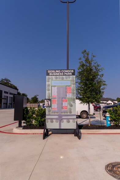 More Photos Of 23645 Gosling Rd, Spring Showroom For Lease