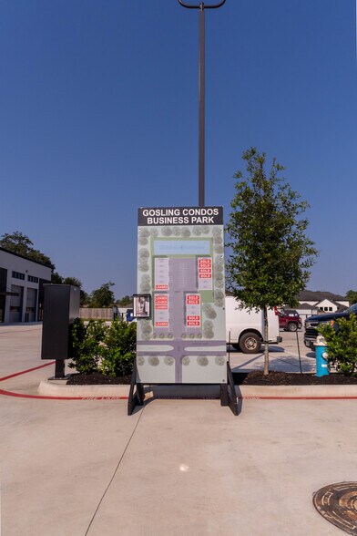 More Photos Of 23645 Gosling Rd, Spring Showroom For Lease