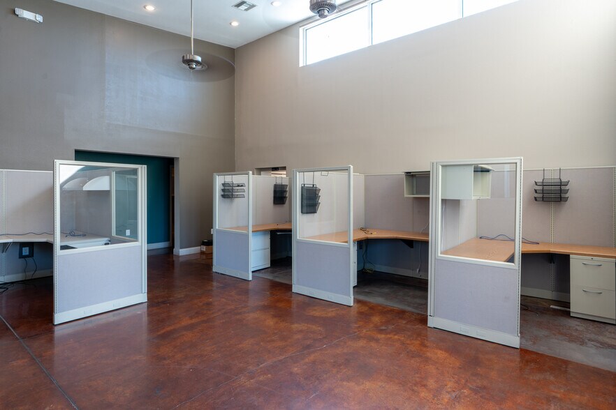 More Photos Of 8181 U.S. Highway 19 N, Pinellas Park Office For Sale