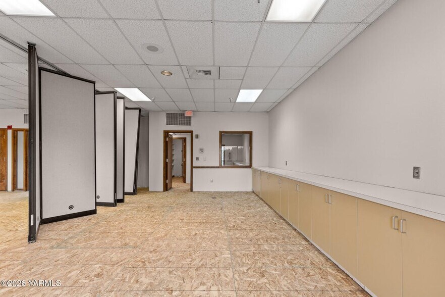 More Photos Of 303 S 12th Ave, Yakima Medical For Sale
