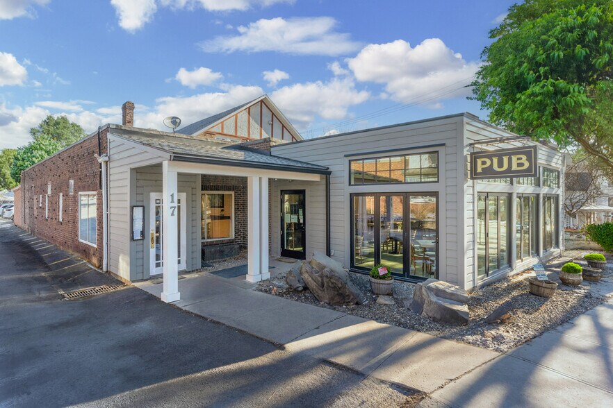 Primary Photo Of 17 Mill Hill Rd, Woodstock Restaurant For Sale