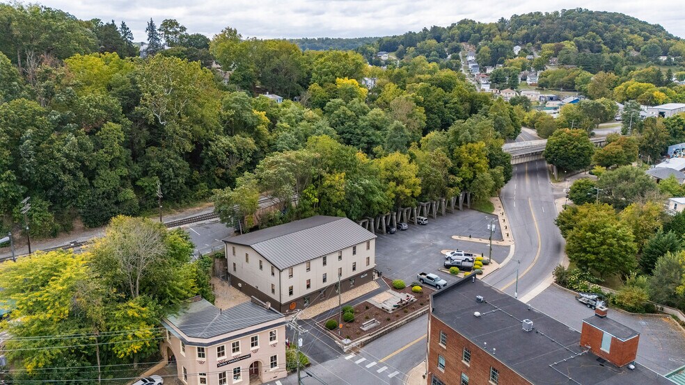 More Photos Of 50 Middlebrook Ave, Staunton Storefront For Sale
