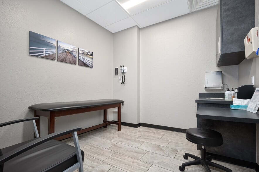 More Photos Of 2804 SW 134th St, Oklahoma City Medical For Sale