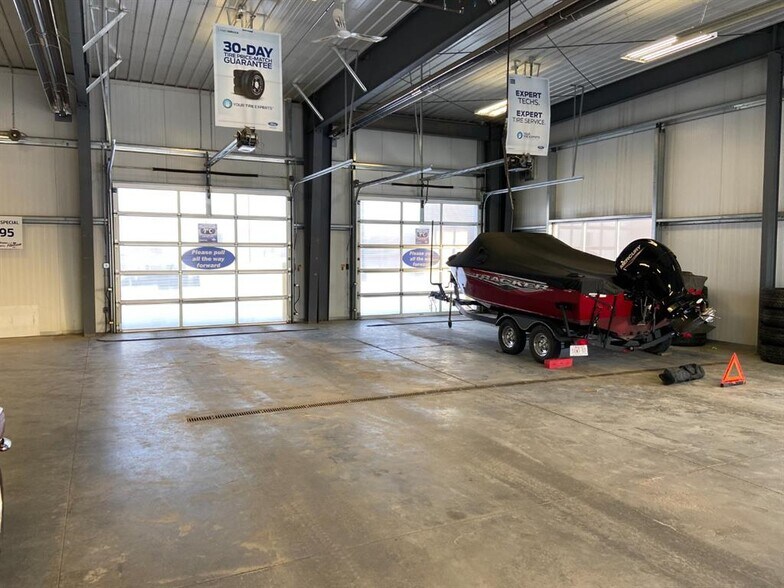 More Photos Of 10101 112 St, Grande Prairie Auto Dealership For Sale
