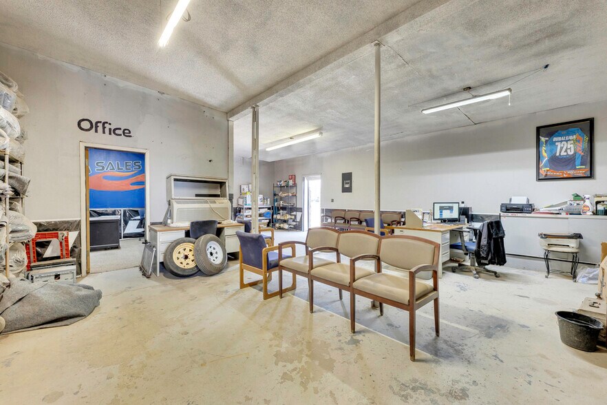 More Photos Of 14010 Montana Ave, El Paso Auto Salvage Facility For Sale