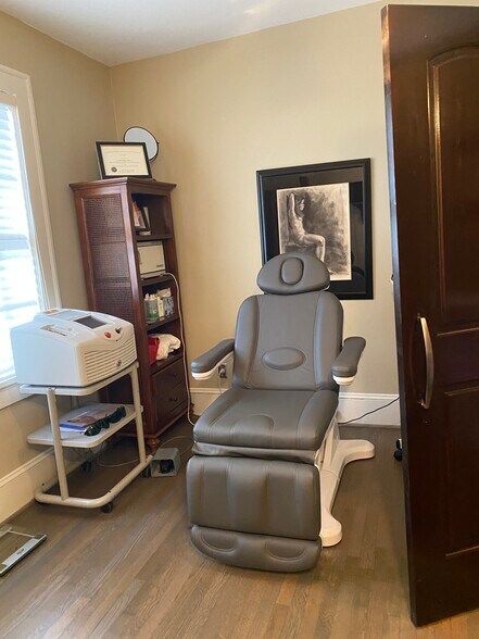 More Photos Of 3143 E Shadowlawn Ave NE, Atlanta Coworking Space