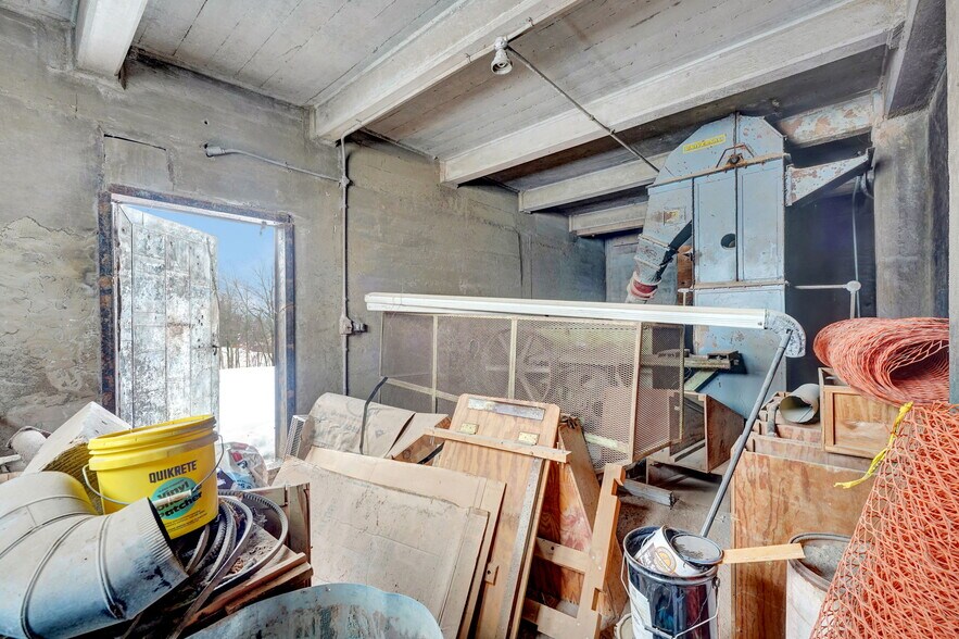 More Photos Of 47 Elm St, East Aurora Service For Sale