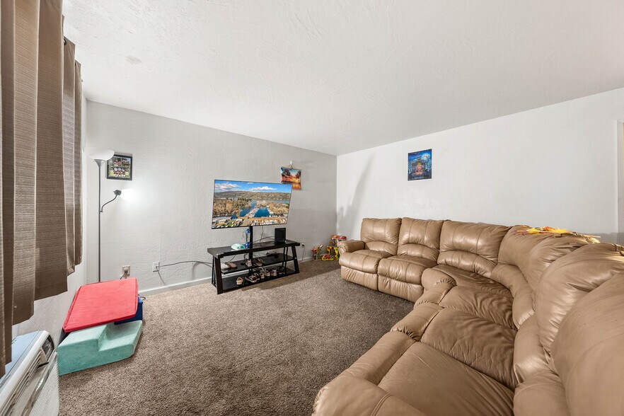 More Photos Of 4584 S Terrace Ave, Lakeport Apartments For Sale