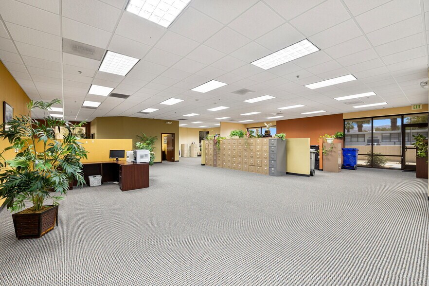 More Photos Of 550 S Paseo Dorotea, Palm Springs Medical For Sale