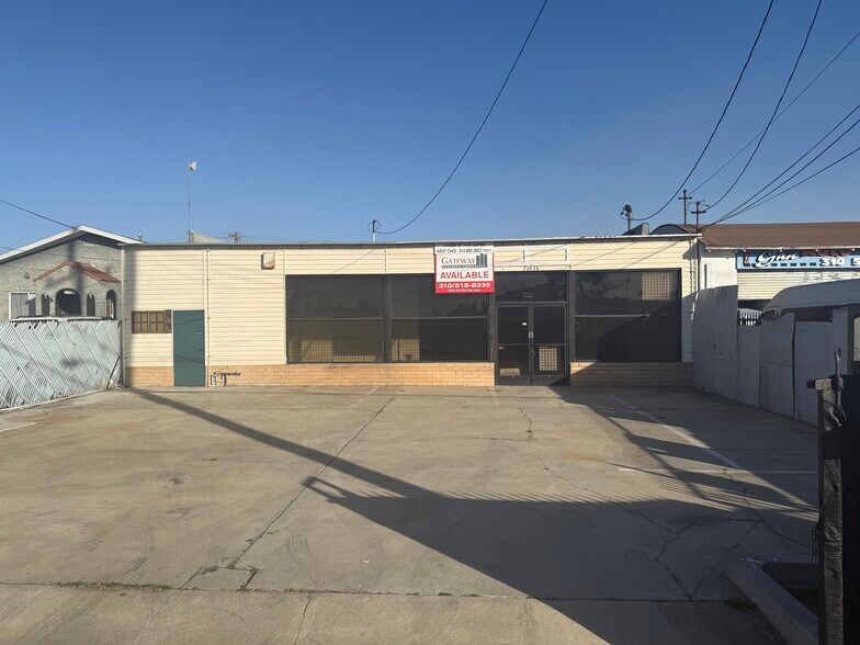 Primary Photo Of 20836 Main St, Carson Auto Repair For Sale