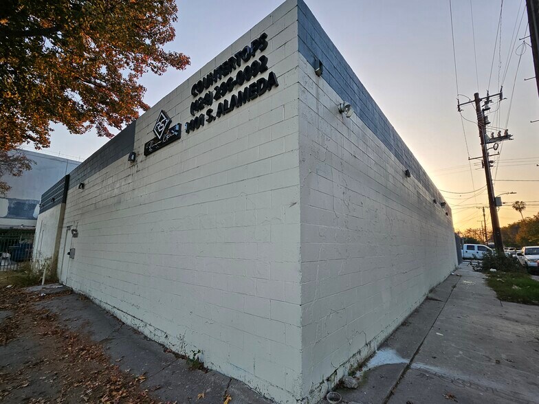 More Photos Of 1401 S Alameda St, Compton Warehouse For Sale