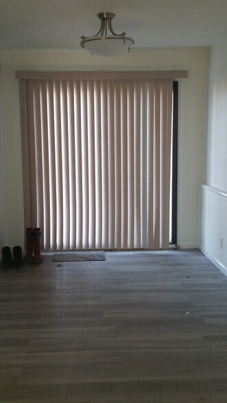 More Photos Of 2065 Libertyville Rd, Fairfield Apartments For Sale