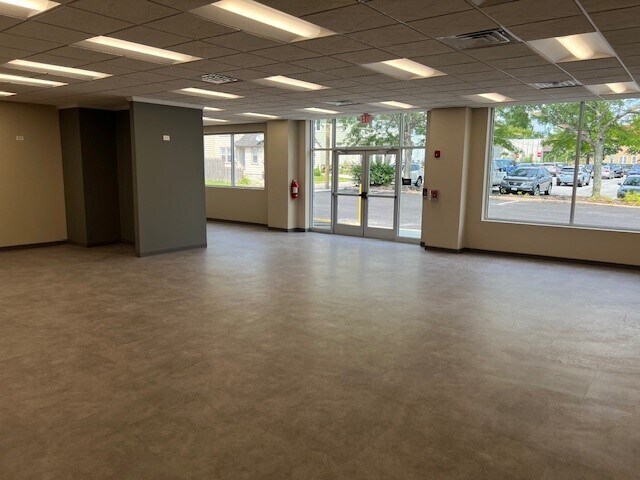 More Photos Of 34 E Holly Ave, Pitman Freestanding For Sale