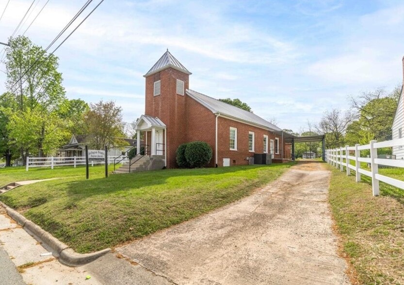 More Photos Of 511 James St, Burlington Religious Facility For Sale