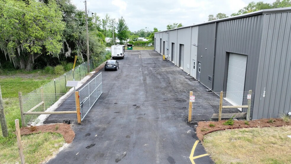 More Photos Of 420-430 Clay Drain Rd, Wildwood Warehouse For Lease