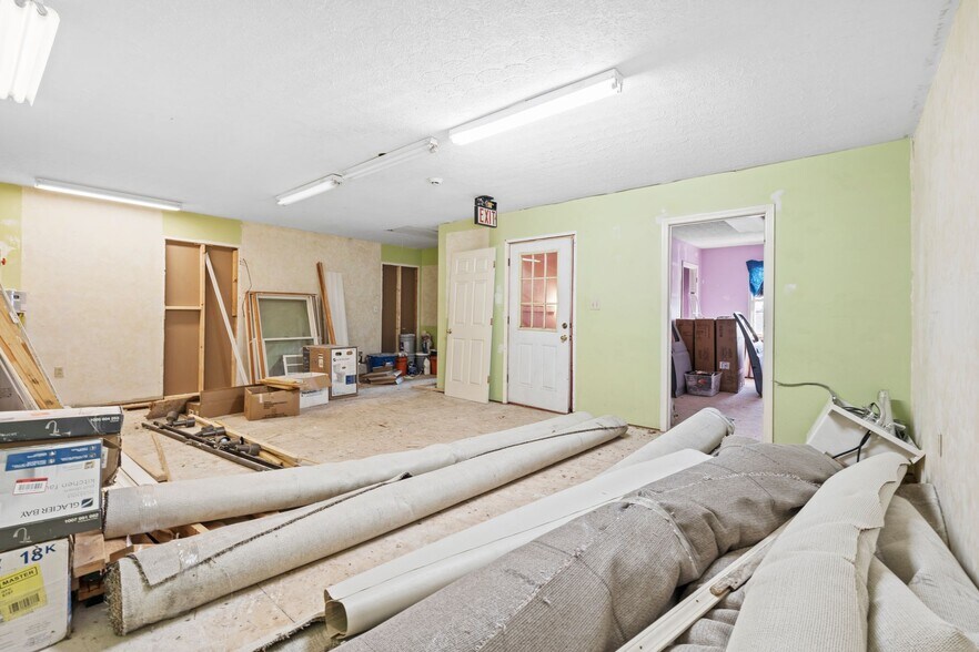 More Photos Of 808 Bypass Rd, Winchester Freestanding For Sale