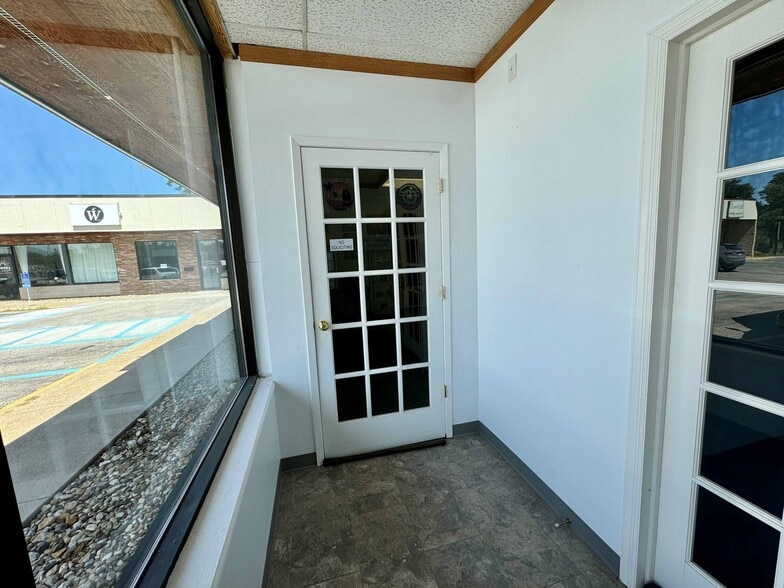 More Photos Of 115-159 Marion Blvd, Marion General Retail For Lease