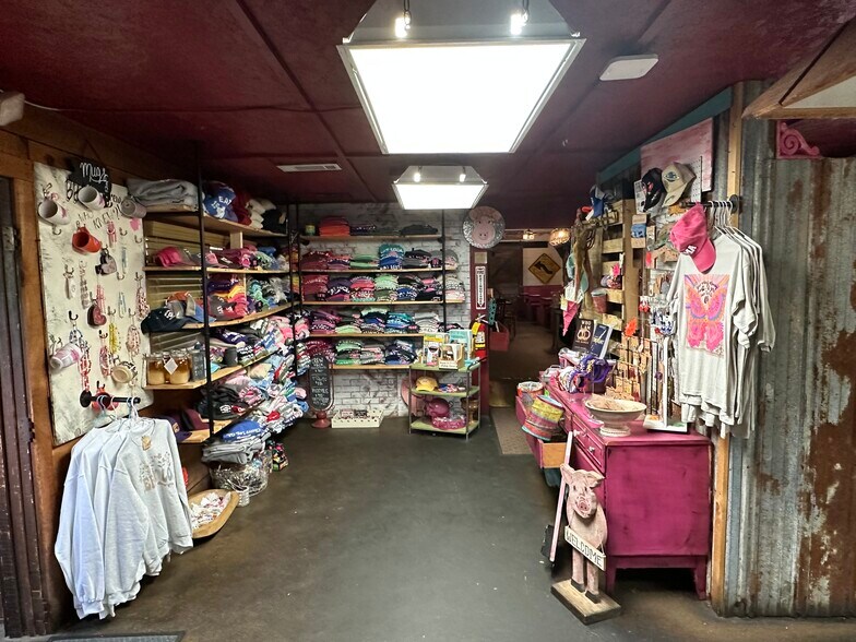 More Photos Of 824 Cherry Log, Cherry Log Winery Vineyard For Sale