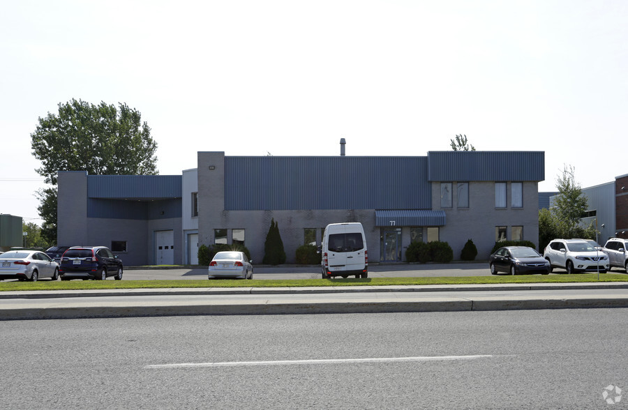 Primary Photo Of 77 Boul de la Seigneurie E, Blainville Warehouse For Sale