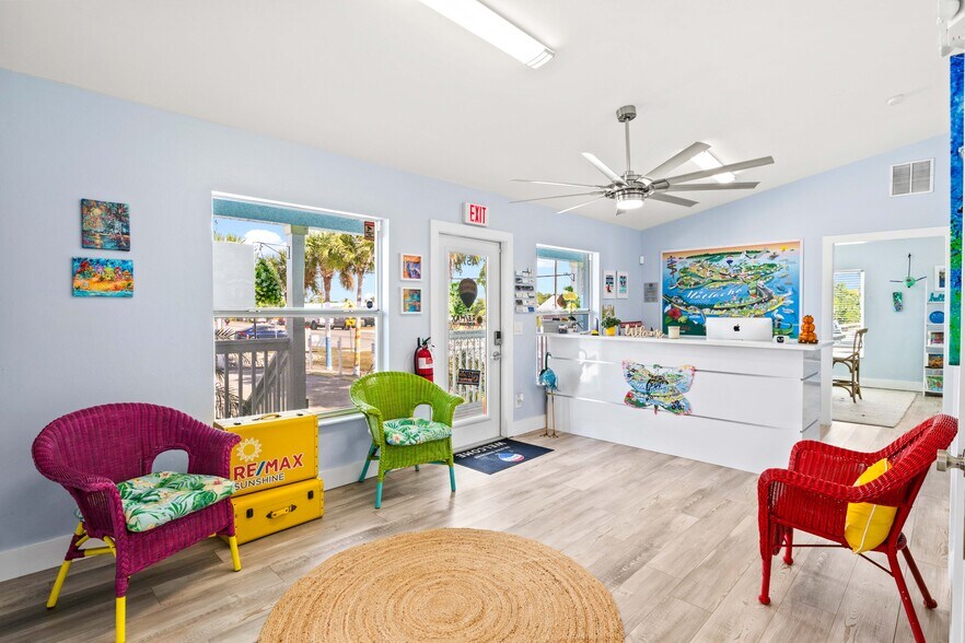 More Photos Of 4574 Pine Island Rd NW, Matlacha Office For Sale