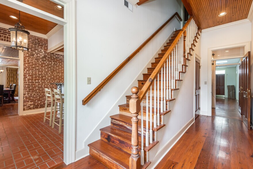 More Photos Of 987 Harris St, Tunica Office For Sale