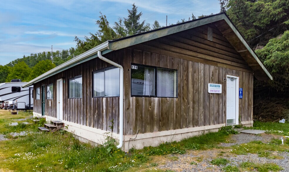 More Photos Of 444 Front St, Sekiu Hotel For Sale