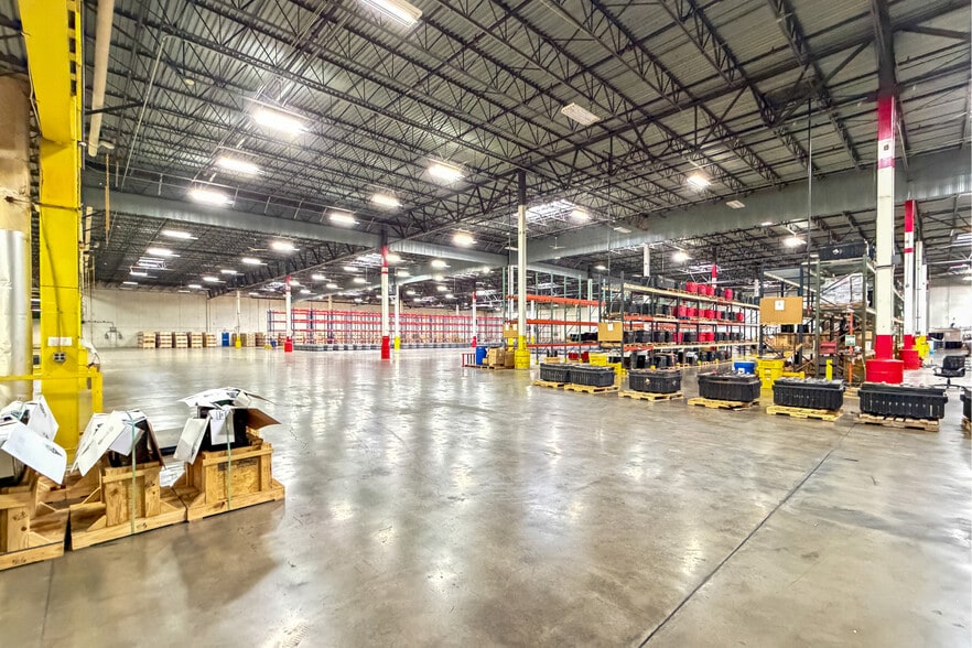 More Photos Of 7601 NW 107th Ter, Kansas City Distribution For Sale