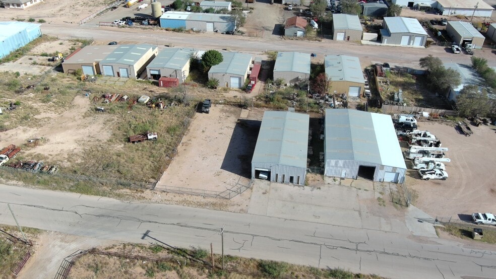 More Photos Of 1609 E Taylor Ave, Midland Warehouse For Sale