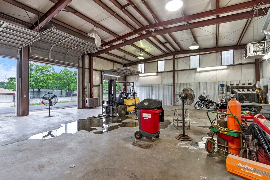 More Photos Of 4215 Greensboro Ave, Tuscaloosa Service For Sale