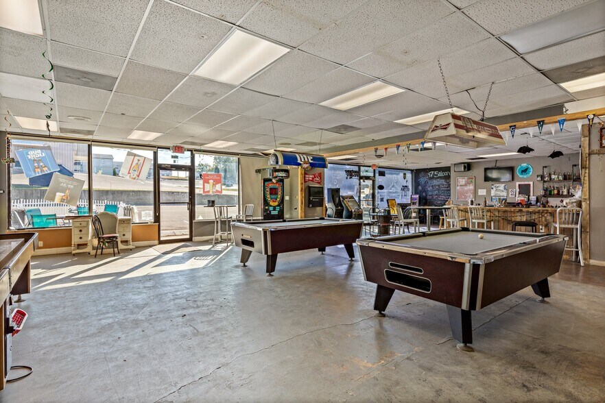 More Photos Of 516-522 Benham St, Bonne Terre Office For Lease