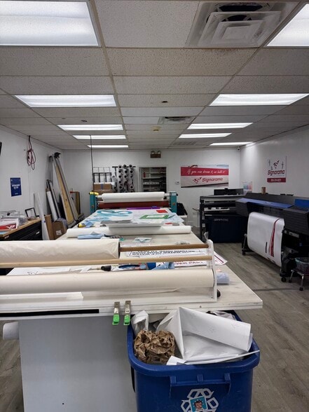 More Photos Of 6140 Hollywood Blvd, Pembroke Pines Storefront For Sale