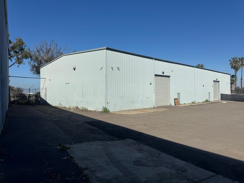 More Photos Of 819 Anita St, Chula Vista Warehouse For Lease