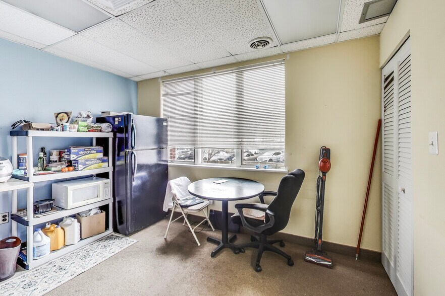 More Photos Of 6400 Seven Corners Pl, Falls Church Office For Sale