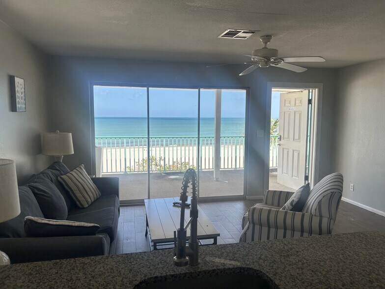 More Photos Of 19310 Gulf Blvd, Indian Shores Apartments For Sale