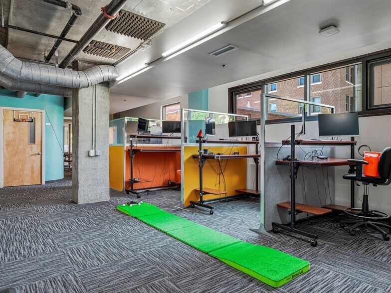 More Photos Of 60 N Market St, Asheville Apartments For Lease