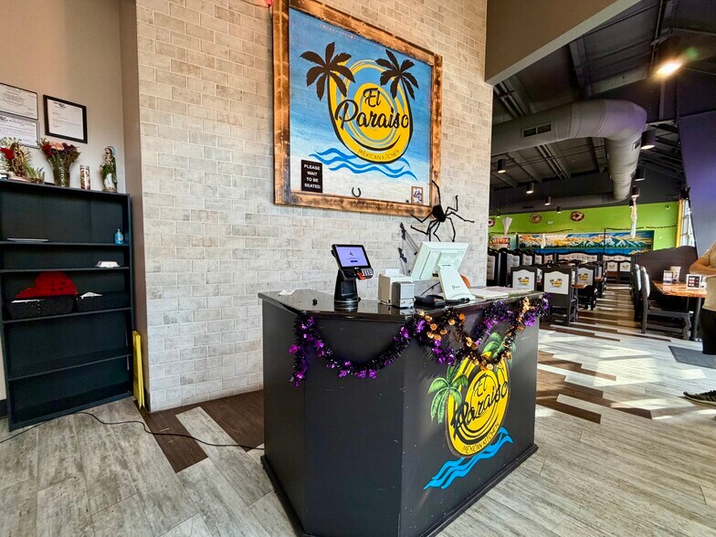 More Photos Of 306 E Chestnut St, Strafford Freestanding For Sale