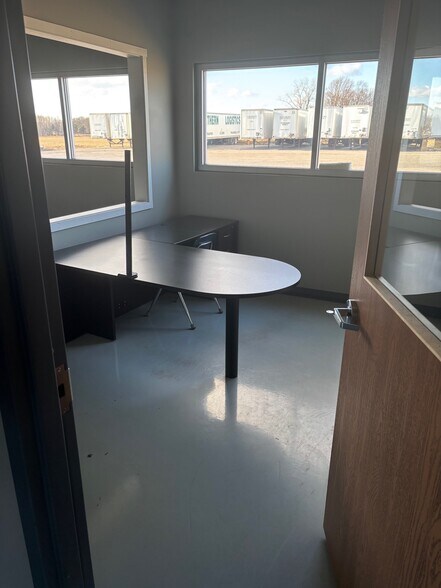 More Photos Of 4915 E Colonville Rd, Clare Warehouse For Lease