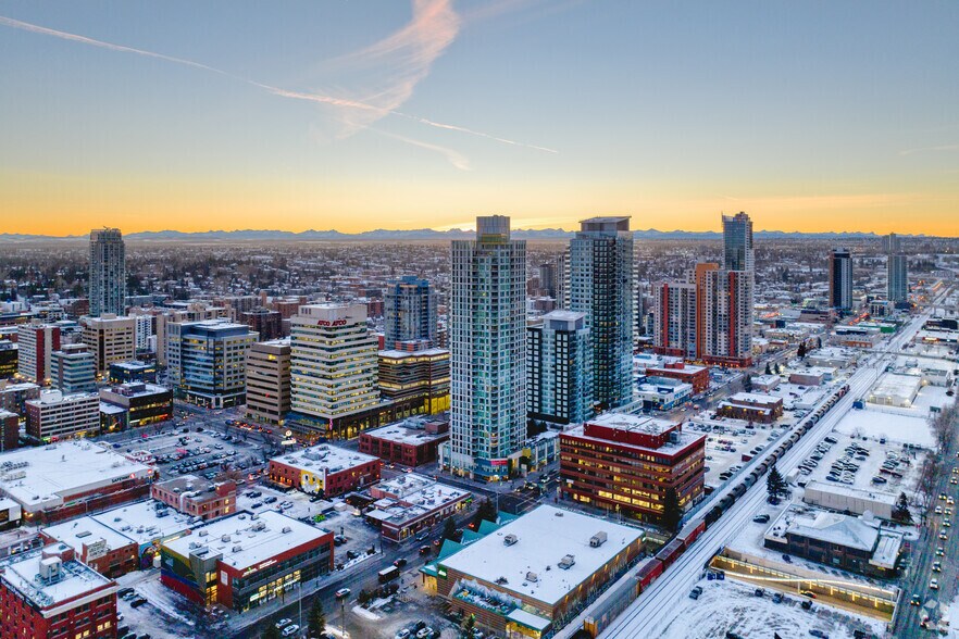 More Photos Of 903 10th Ave SW, Calgary Apartments For Lease