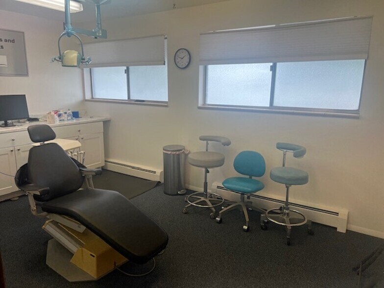 More Photos Of 5025-5039 S Federal Blvd, Englewood Medical For Lease