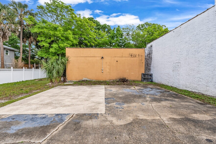 More Photos Of 1425 Walnut St, Jacksonville Freestanding For Sale