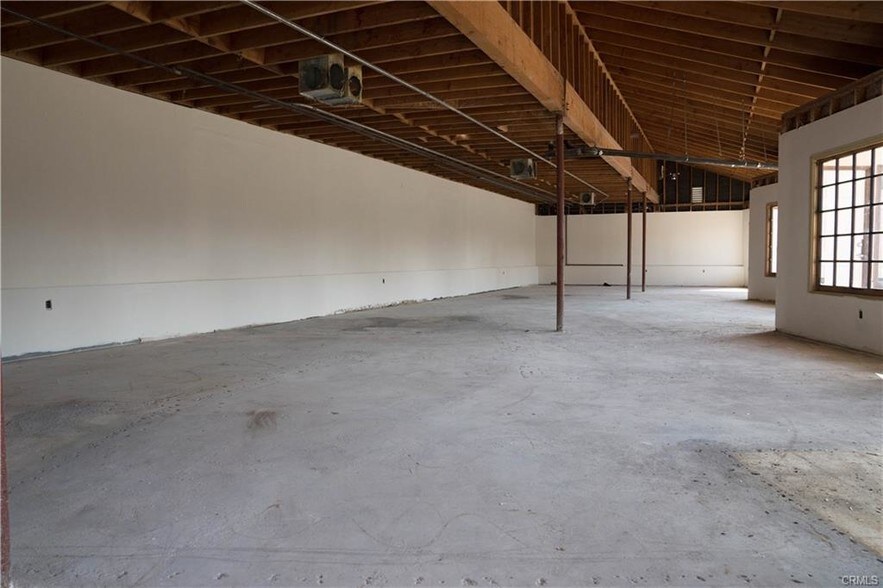 More Photos Of 10616-10622 Katella Ave, Anaheim Loft Creative Space For Sale