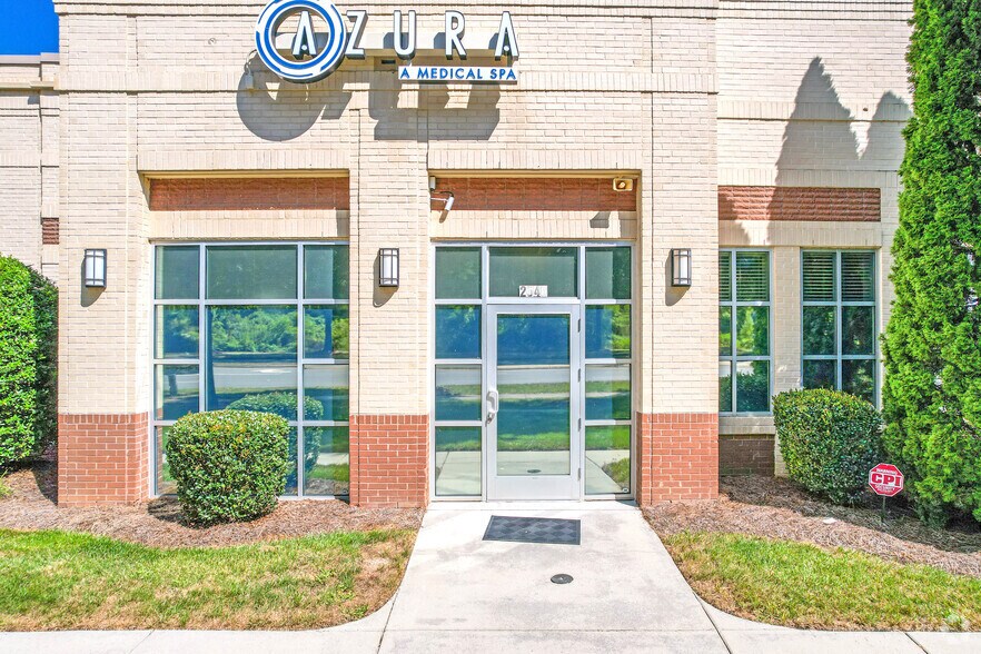 More Photos Of 2540 Arrowood Rd, Charlotte Office For Sale