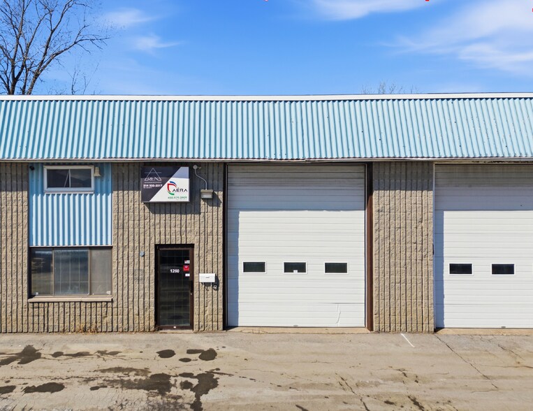 More Photos Of 1260 Av Laplace, Laval Industrial For Lease
