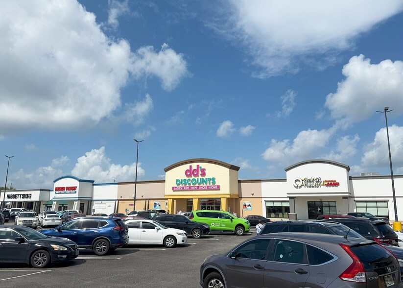Primary Photo Of 6700-6890 S Hwy 6, Houston Unknown For Lease