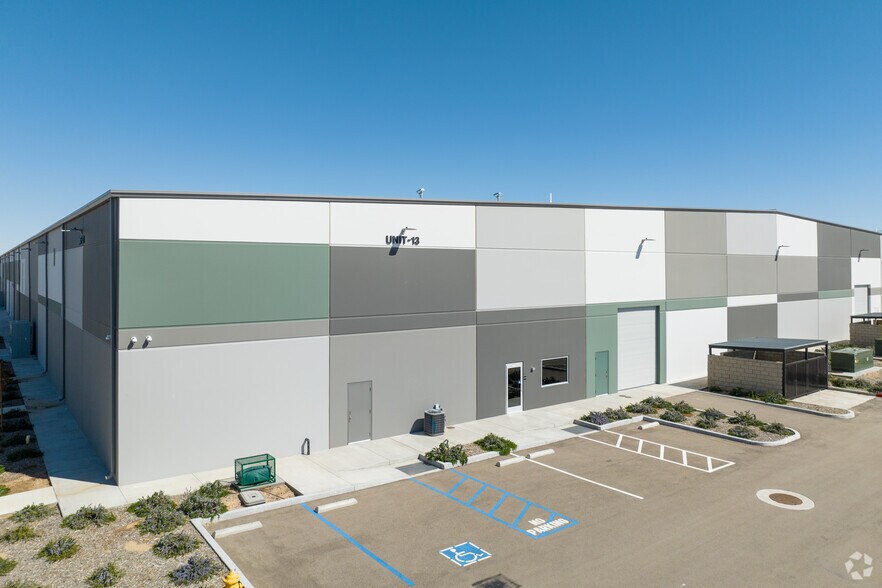 More Photos Of 9841D Bartlett Ave, Adelanto Warehouse For Sale