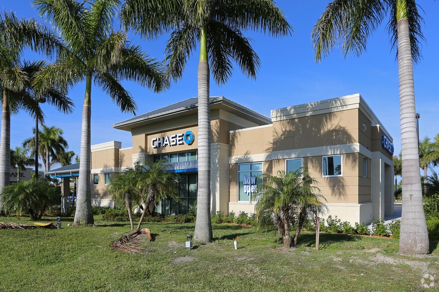 More Photos Of 2089 Indian River Blvd, Vero Beach Unknown For Lease