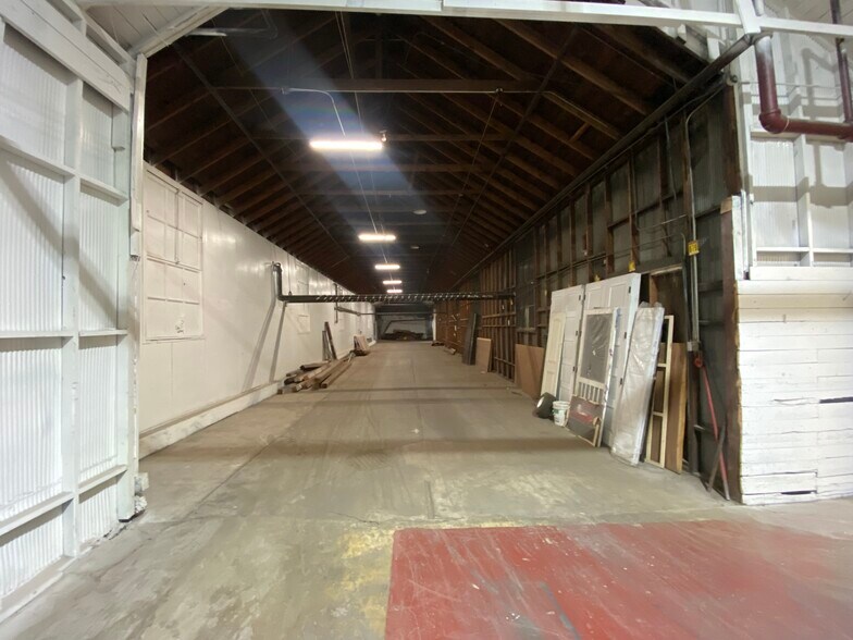 More Photos Of 4850 W Bloomingdale Ave, Chicago Warehouse For Sale
