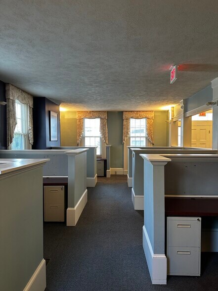 More Photos Of 109 Broad St, Middletown Office Residential For Sale