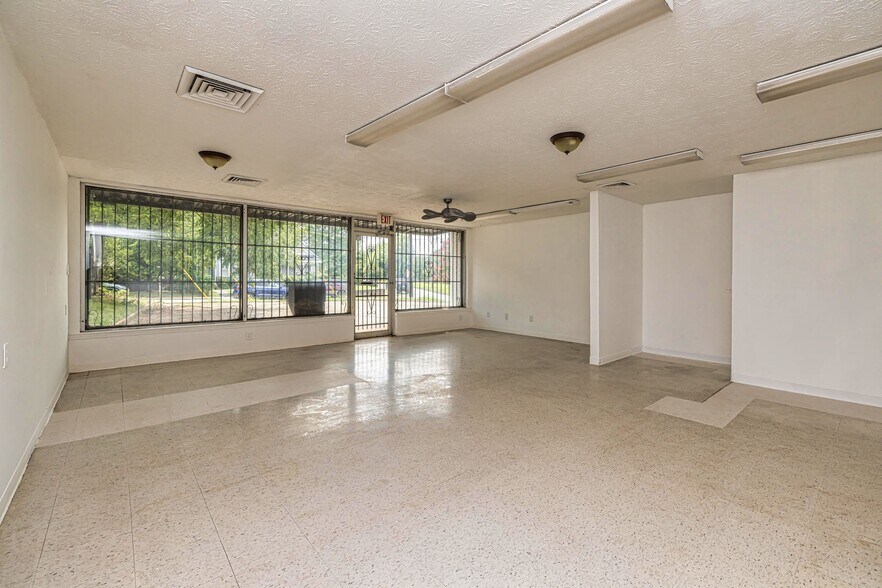 More Photos Of 1469 Wadley Ave, Atlanta Freestanding For Sale